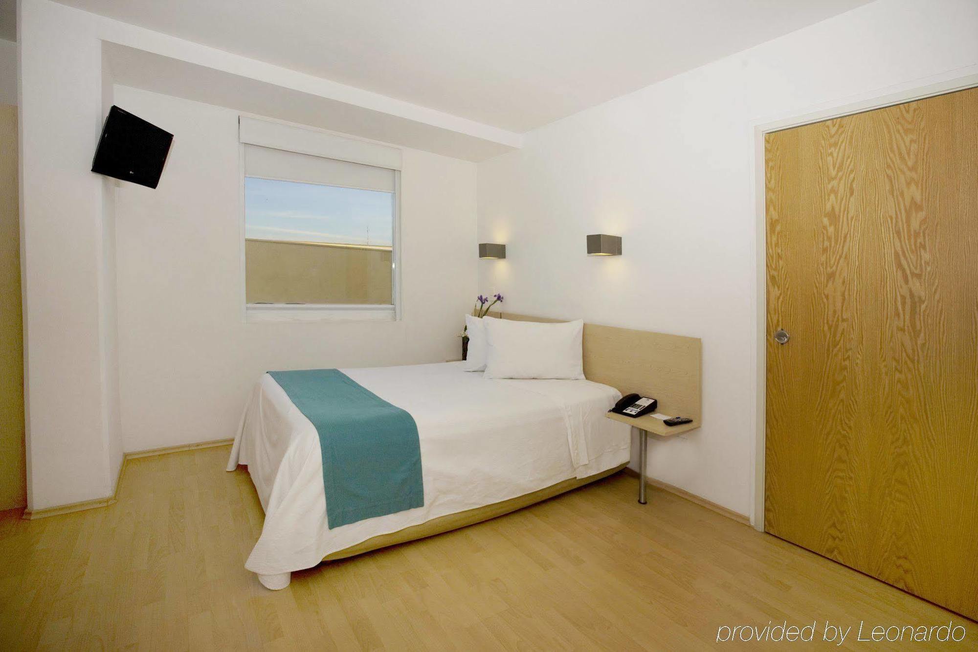 Hotel One Plaza Galerias Queretaro