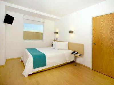 One Plaza Galerias Hotel Queretaro