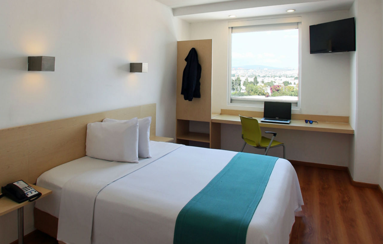 One Plaza Galerias 3* Queretaro