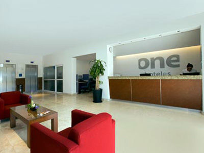 One Plaza Galerias