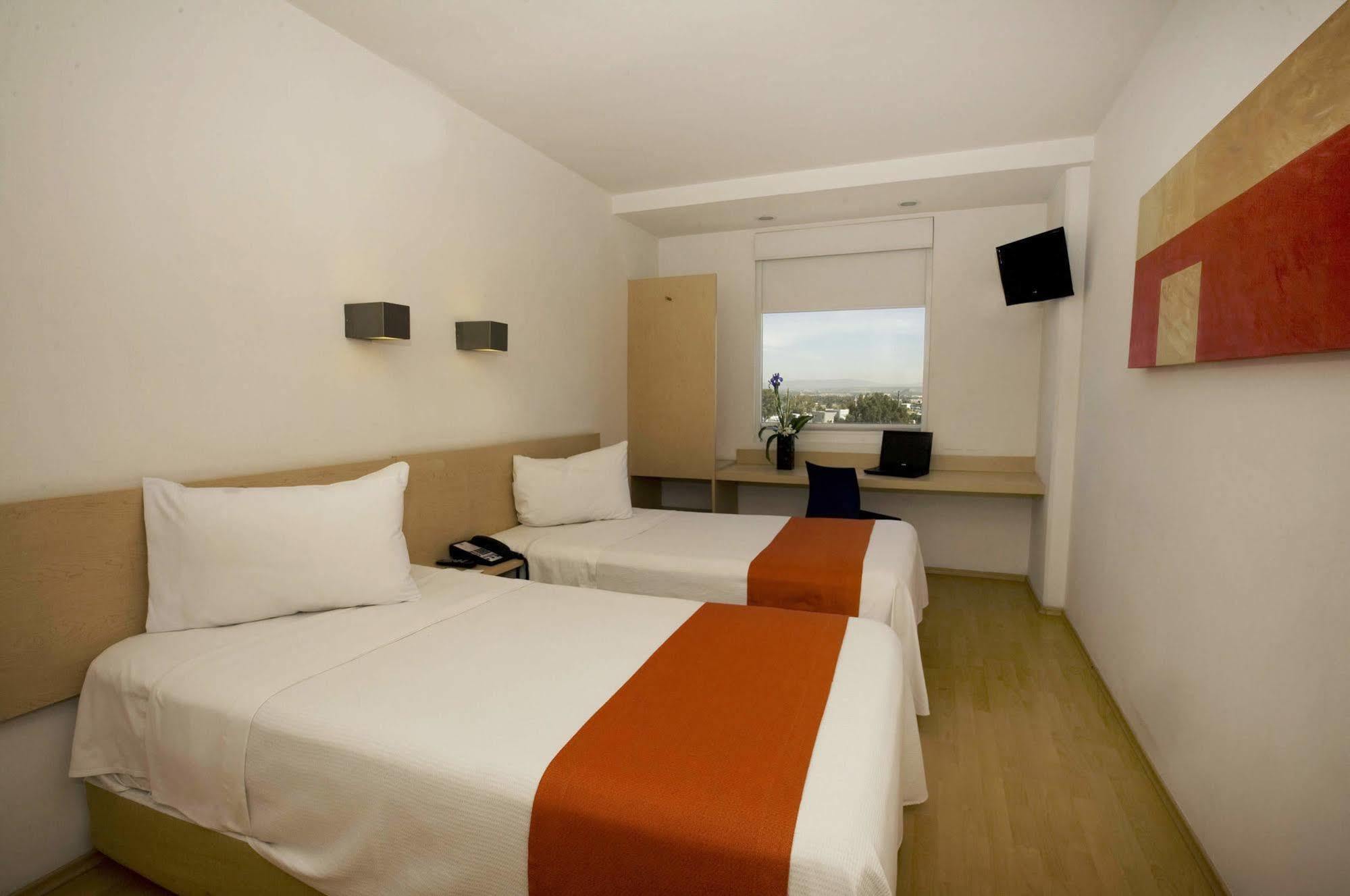 Hotel One Plaza Galerias Querétaro